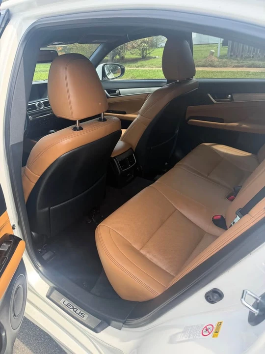 2013 Lexus GS 4th Gen - Image 10 of 16