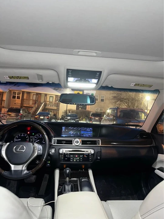 2013 Lexus GS 4th Gen - Image 15 of 20