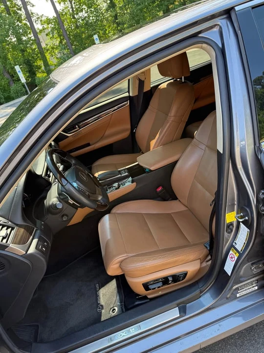 2013 Lexus GS 4th Gen - Image 8 of 17