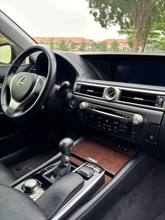 2013 Lexus GS 4th Gen - Image 10 of 15