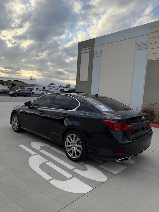 2013 Lexus GS 4th Gen - Image 10 of 21