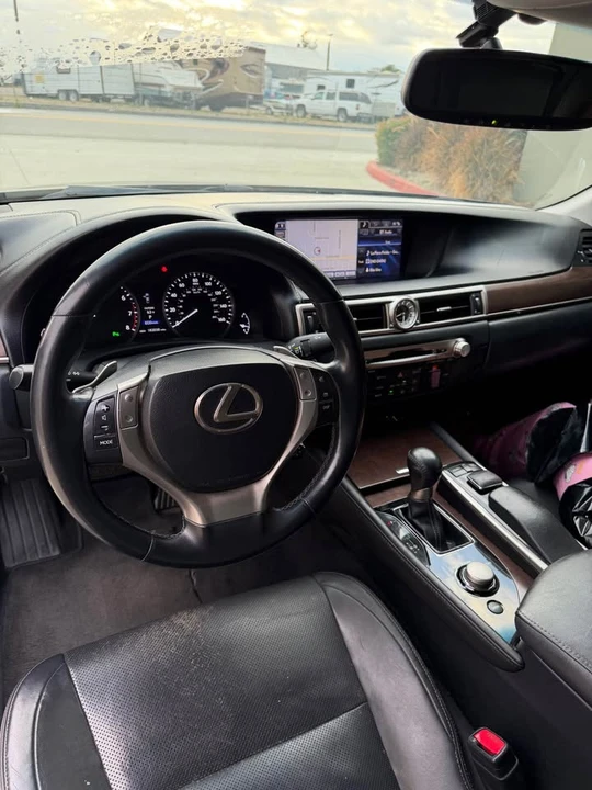 2013 Lexus GS 4th Gen - Image 17 of 21