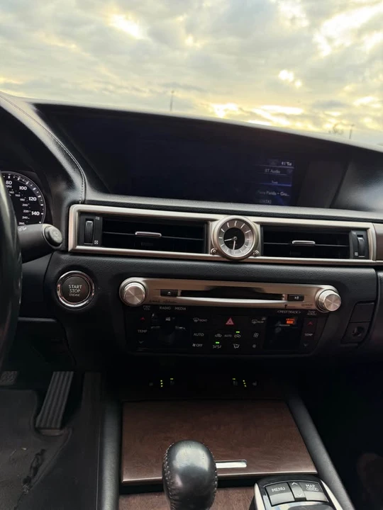 2013 Lexus GS 4th Gen - Image 19 of 21