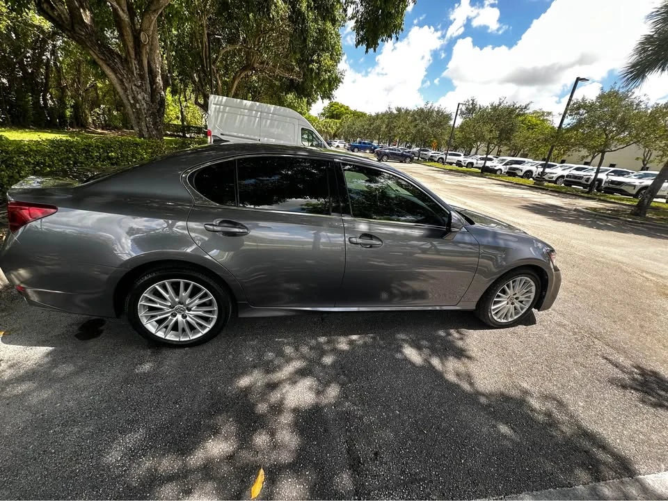2013 Lexus GS 4th Gen - Image 11 of 20