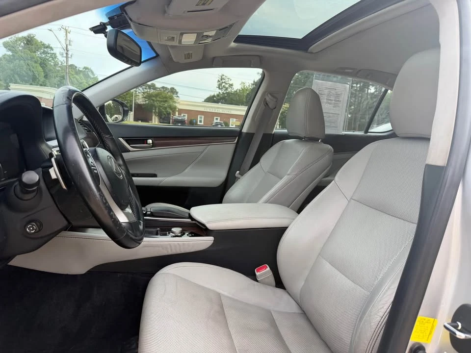 2013 Lexus GS 4th Gen - Image 10 of 20