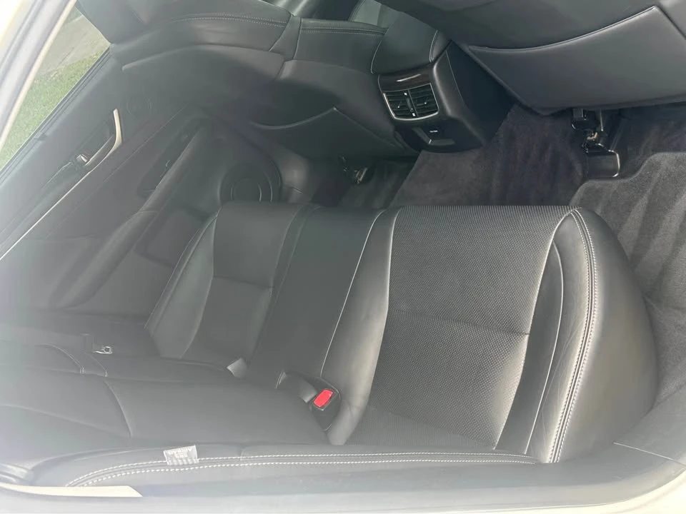 2013 Lexus GS 4th Gen - Image 10 of 15