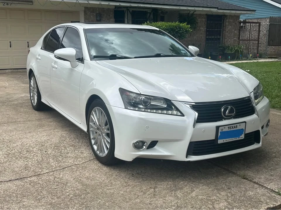 2013 Lexus GS 4th Gen - Image 2 of 15