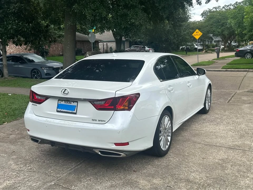 2013 Lexus GS 4th Gen - Image 4 of 15