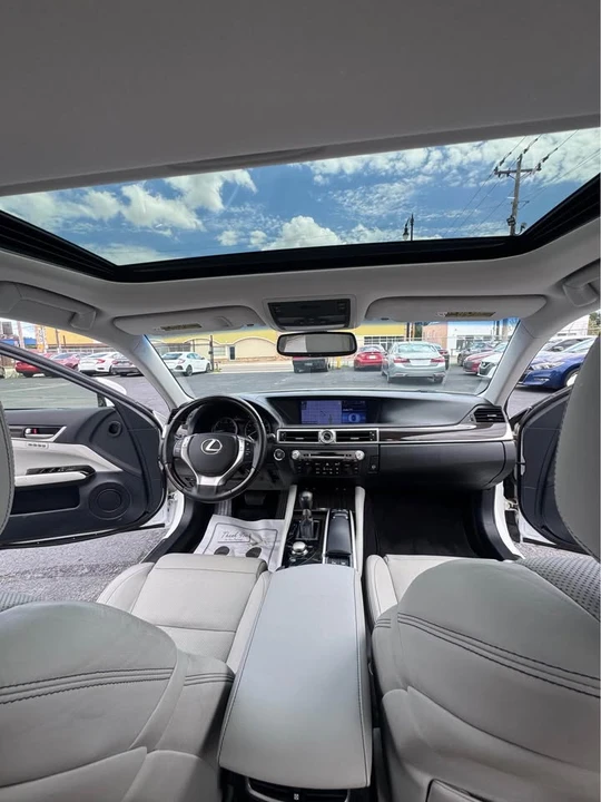 2013 Lexus GS 4th Gen - Image 12 of 18