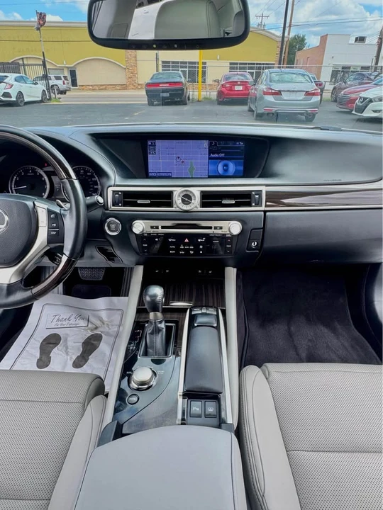 2013 Lexus GS 4th Gen - Image 11 of 18