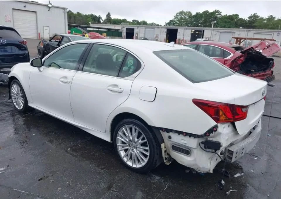 2013 Lexus GS 4th Gen - Image 18 of 19