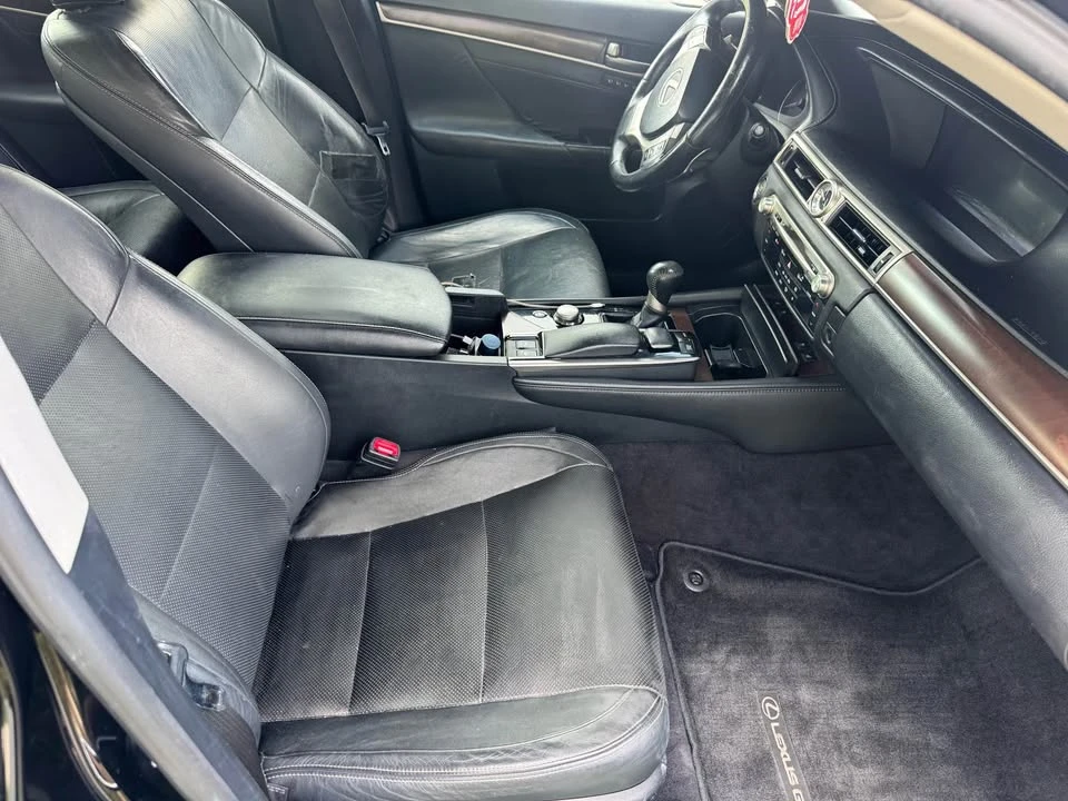 2013 Lexus GS 4th Gen - Image 16 of 20