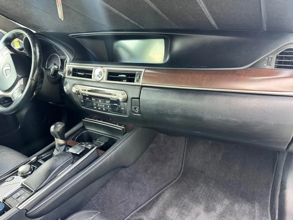 2013 Lexus GS 4th Gen - Image 15 of 20