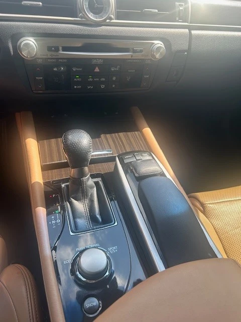 2013 Lexus GS 4th Gen - Image 19 of 23