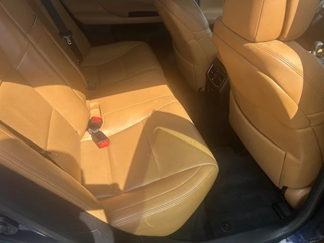 2013 Lexus GS 4th Gen - Image 11 of 23