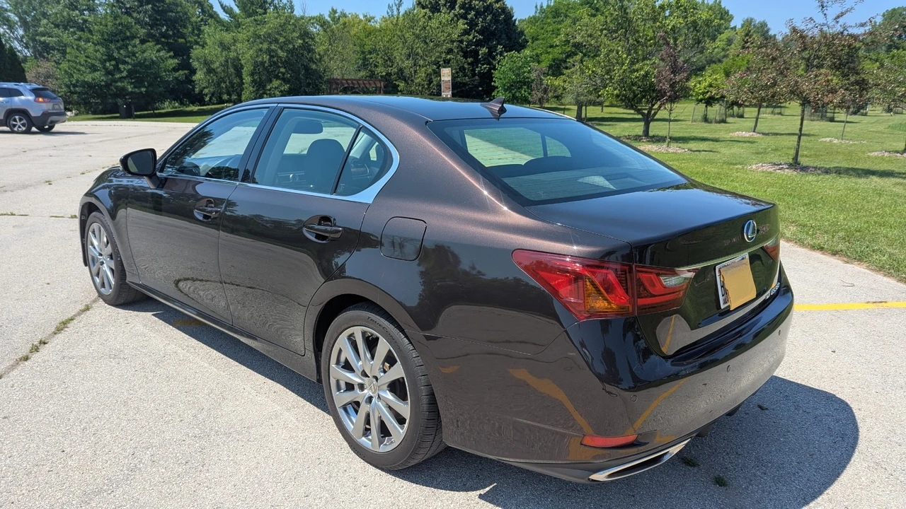 2013 Lexus GS 4th Gen - Image 5 of 13