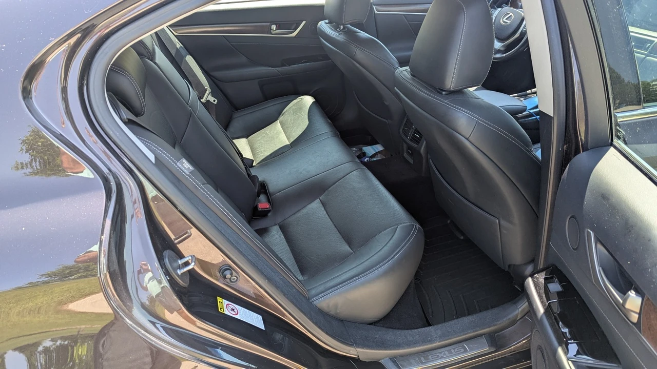 2013 Lexus GS 4th Gen - Image 8 of 13
