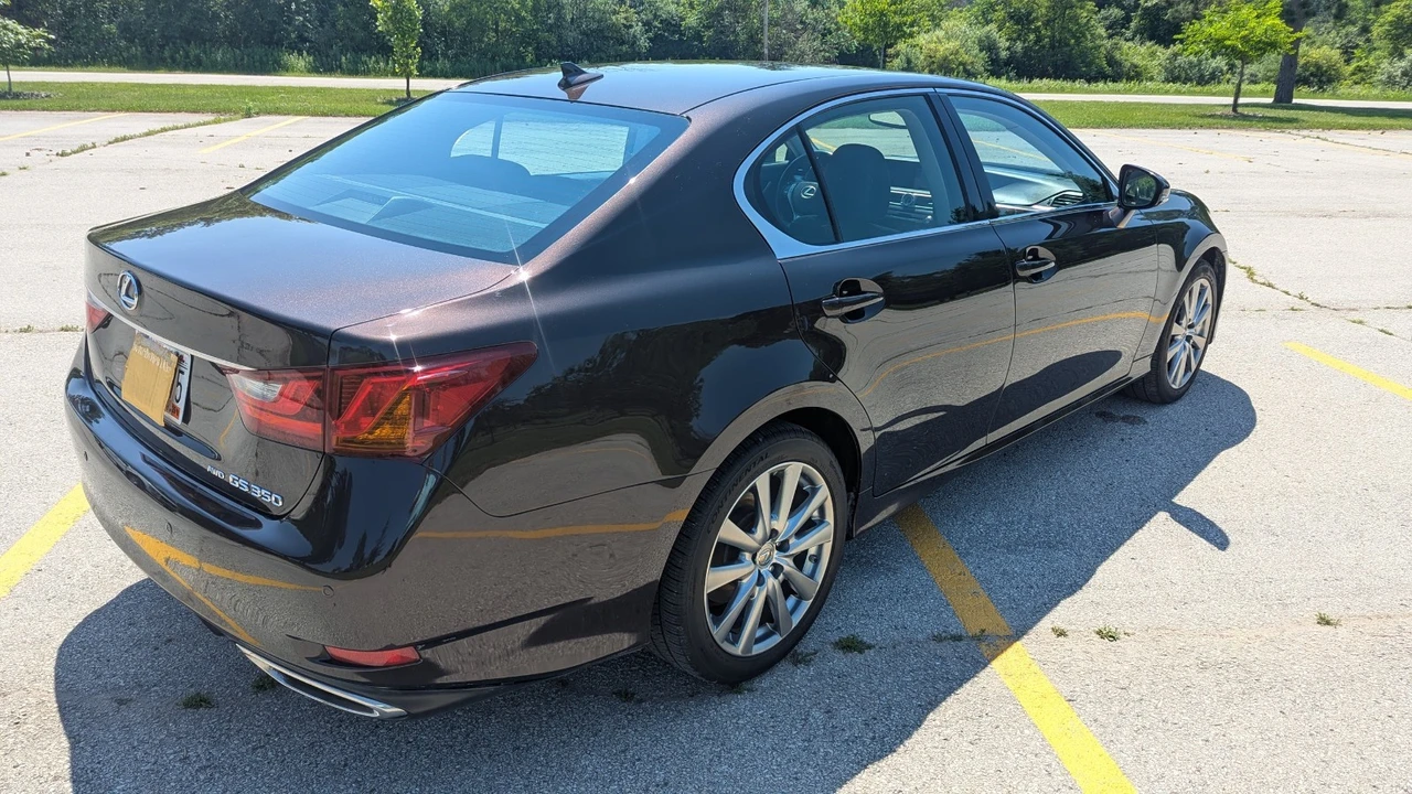 2013 Lexus GS 4th Gen - Image 4 of 13