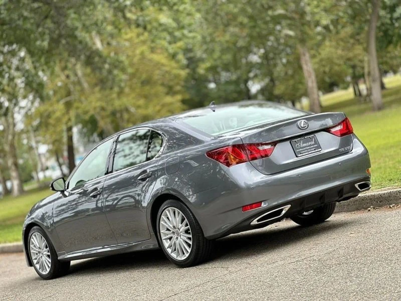 2013 Lexus GS 4th Gen - Image 5 of 12