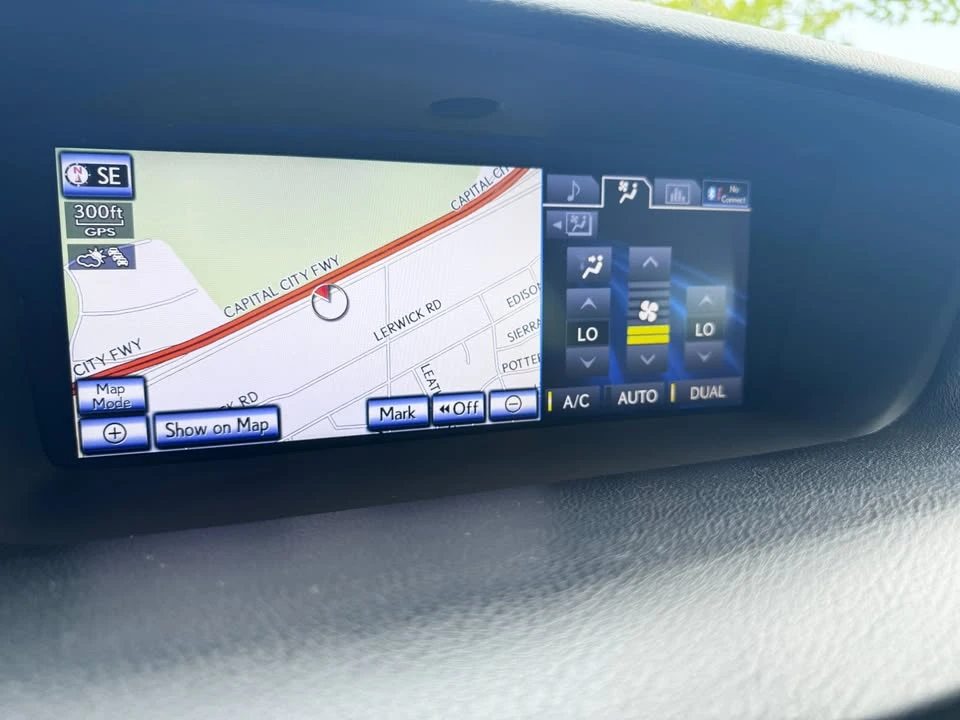 2013 Lexus GS 4th Gen - Image 16 of 20