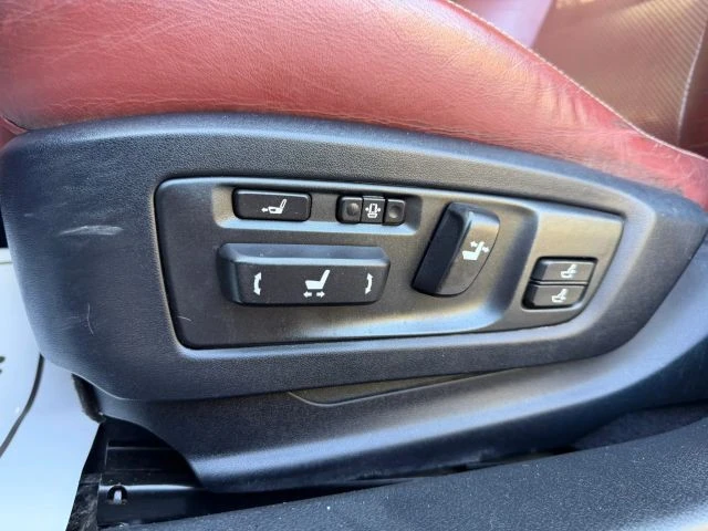 2013 Lexus GS 4th Gen - Image 16 of 31