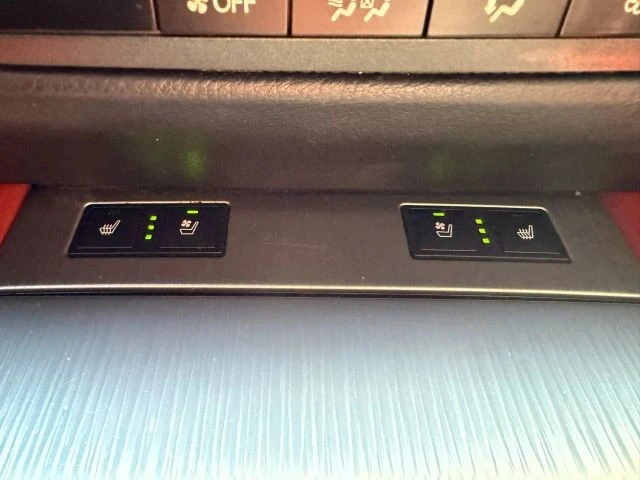 2013 Lexus GS 4th Gen - Image 28 of 31