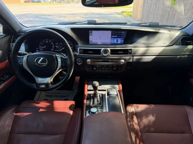 2013 Lexus GS 4th Gen - Image 17 of 31