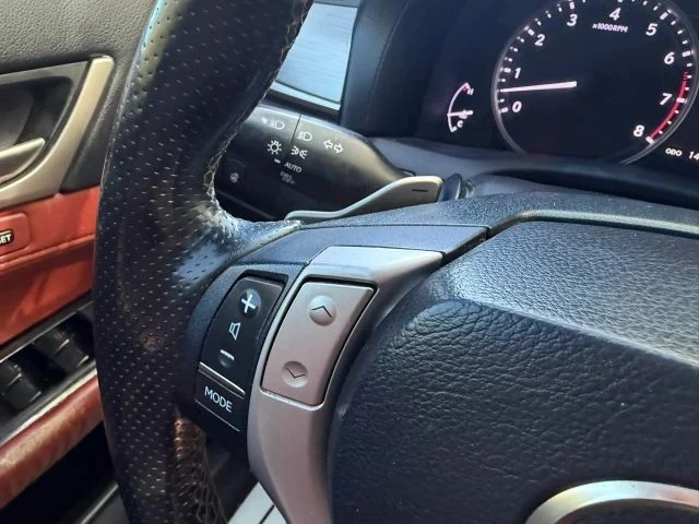 2013 Lexus GS 4th Gen - Image 23 of 31