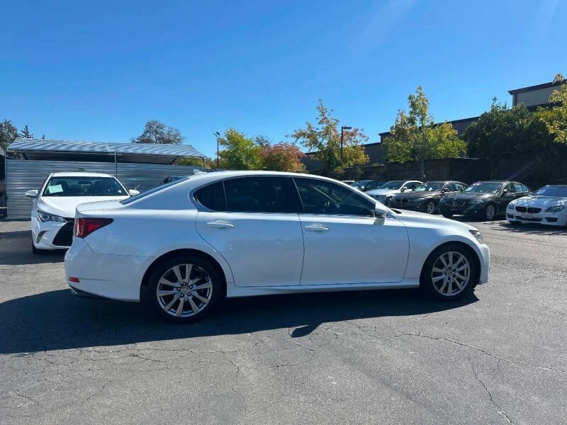 2013 Lexus GS 4th Gen - Image 9 of 15