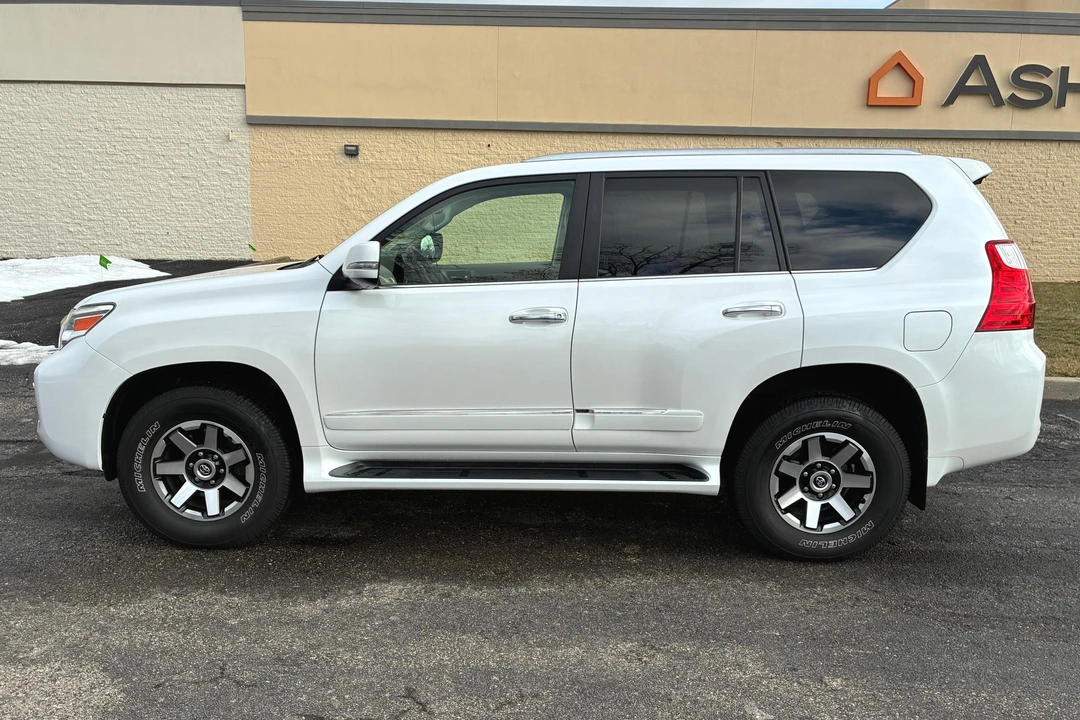 2013 Lexus GX 2nd Gen - Image 3 of 31