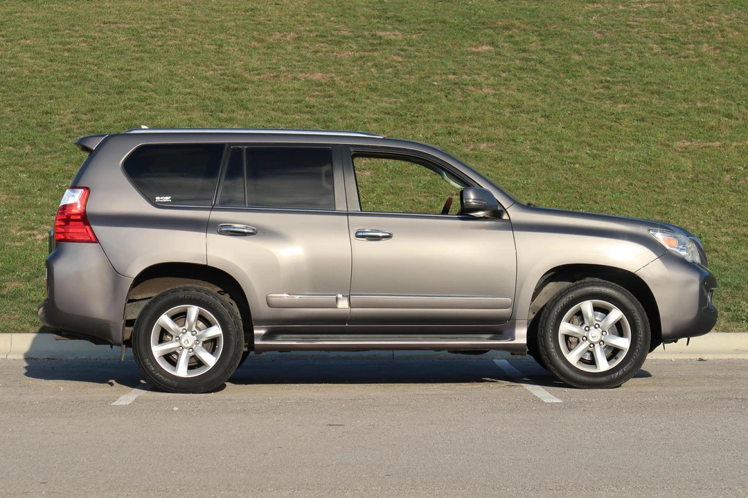 2013 Lexus GX 2nd Gen - Image 2 of 24