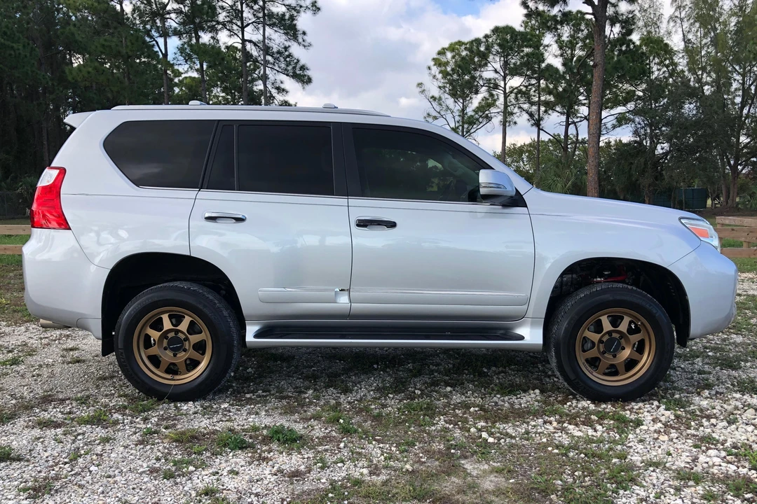 2013 Lexus GX 2nd Gen - Image 3 of 31