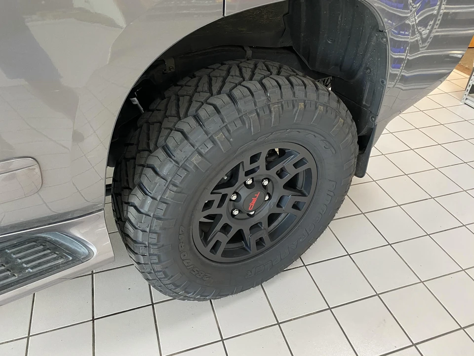 2013 Lexus GX 2nd Gen - Image 23 of 31