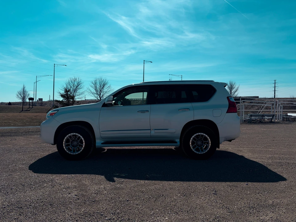 2013 Lexus GX 2nd Gen - Image 9 of 31