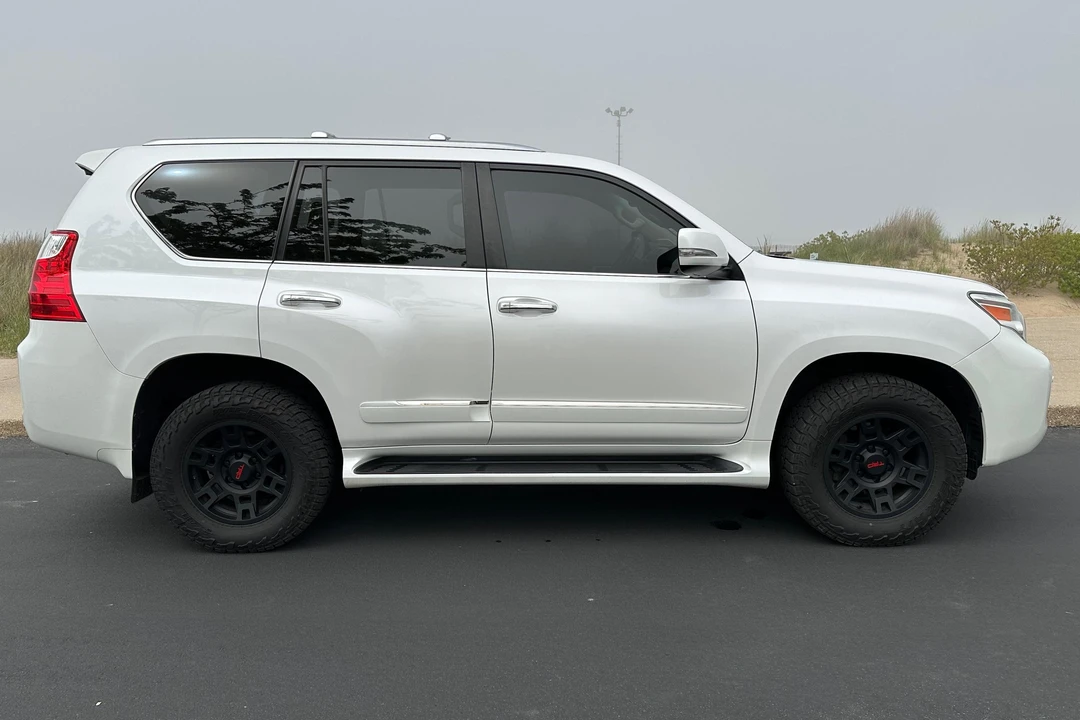 2013 Lexus GX 2nd Gen - Image 3 of 31