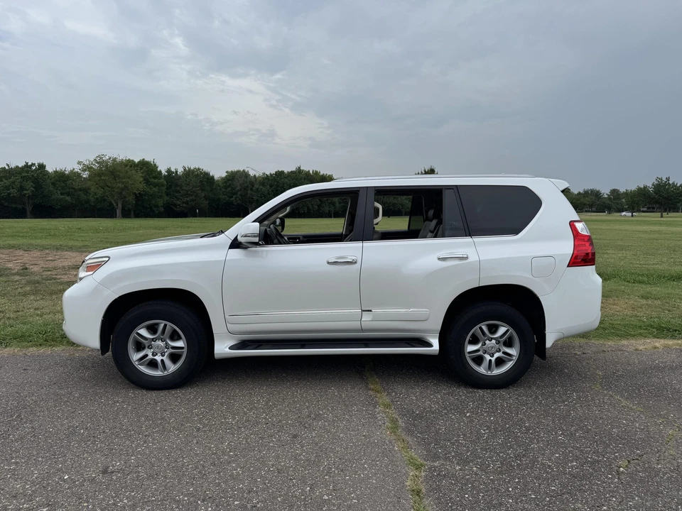 2013 Lexus GX 2nd Gen - Image 28 of 31