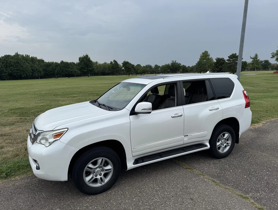 2013 Lexus GX 2nd Gen - Image 2 of 31