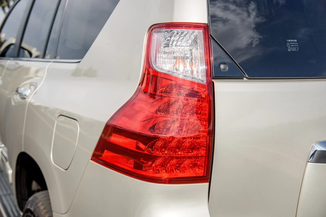 2013 Lexus GX 2nd Gen - Image 16 of 31
