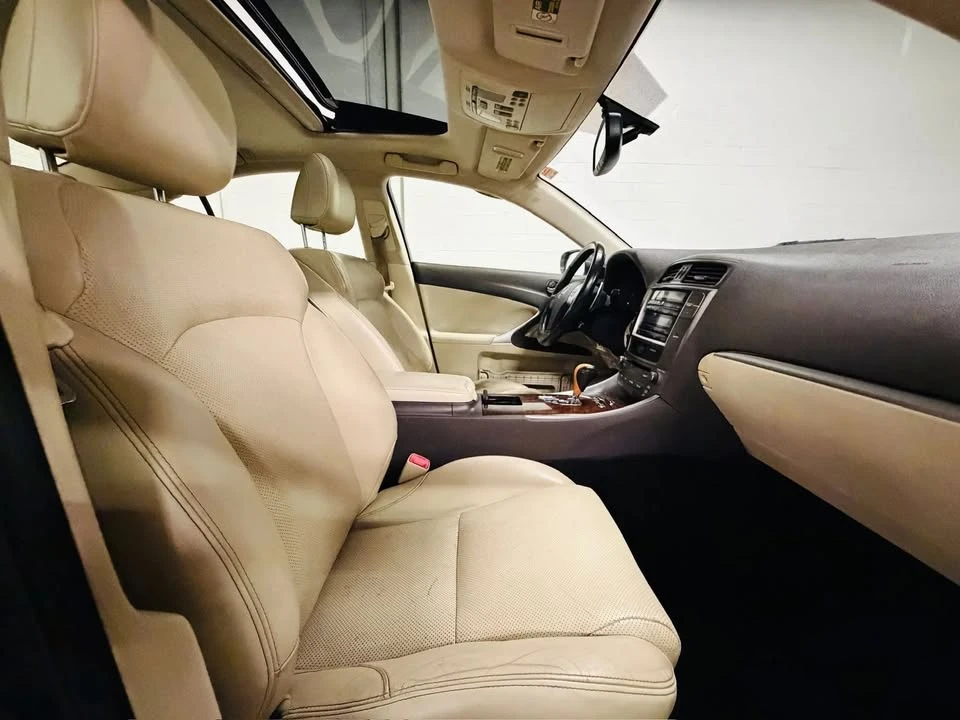 2013 Lexus IS 2nd Gen - Image 15 of 20