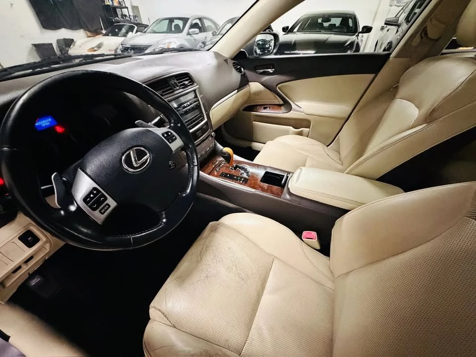 2013 Lexus IS 2nd Gen - Image 18 of 20