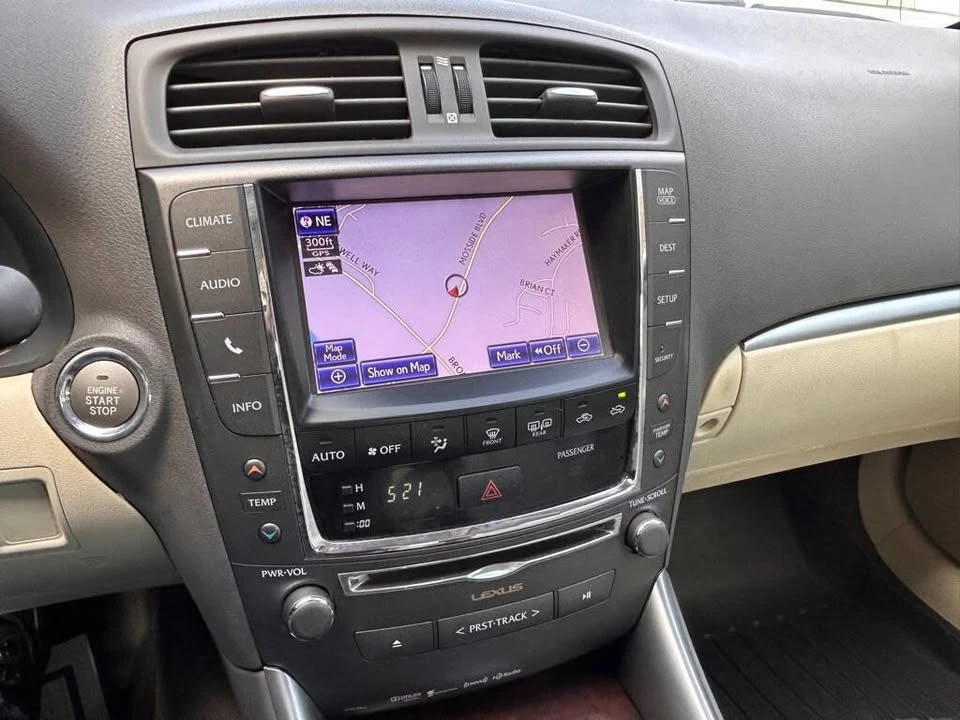 2013 Lexus IS 2nd Gen - Image 15 of 20