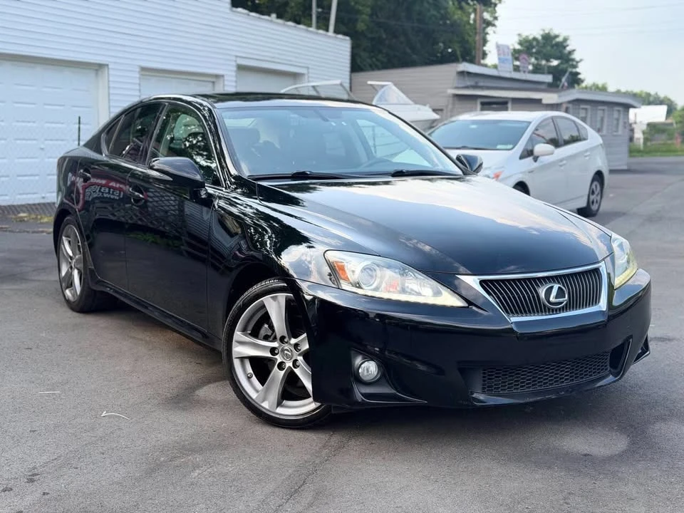 2013 Lexus IS 2nd Gen - Image 4 of 18