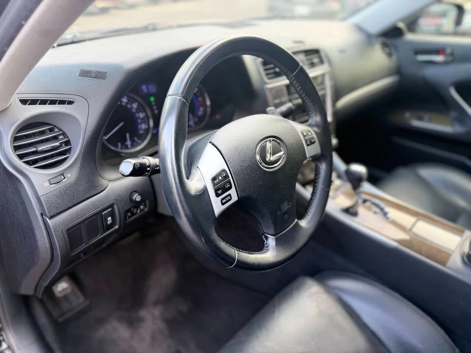2013 Lexus IS 2nd Gen - Image 9 of 18