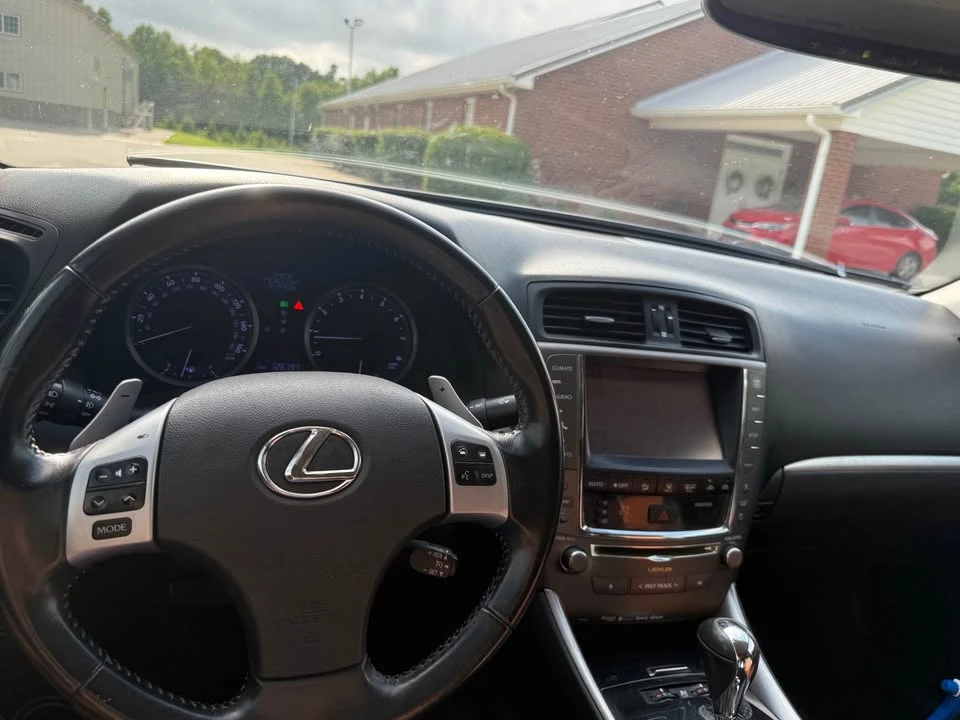 2013 Lexus IS 2nd Gen - Image 17 of 19