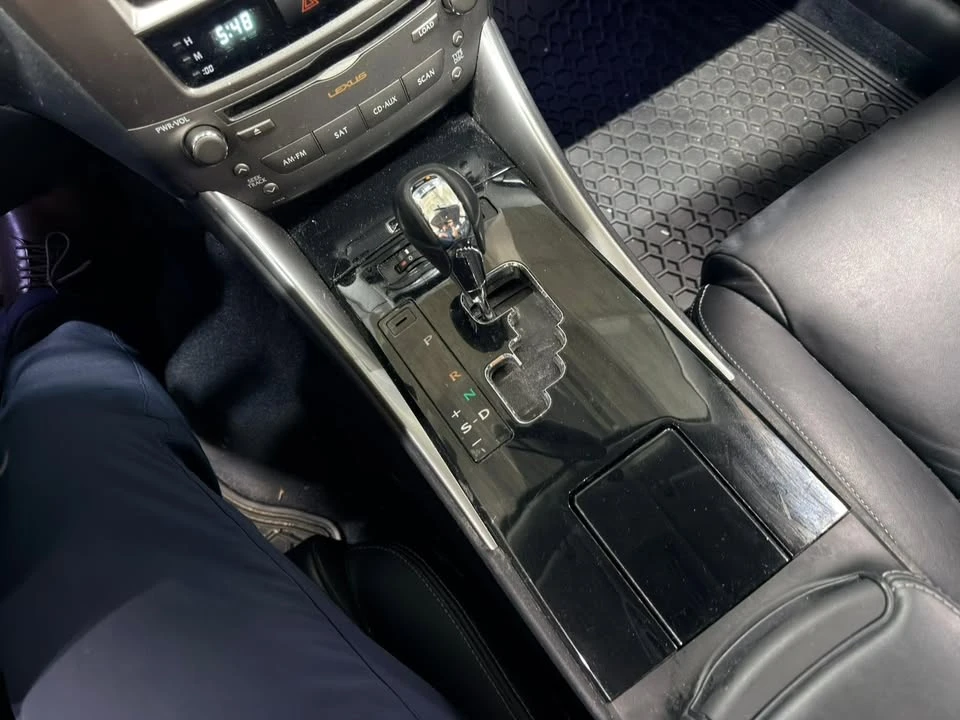 2013 Lexus IS 2nd Gen - Image 13 of 20