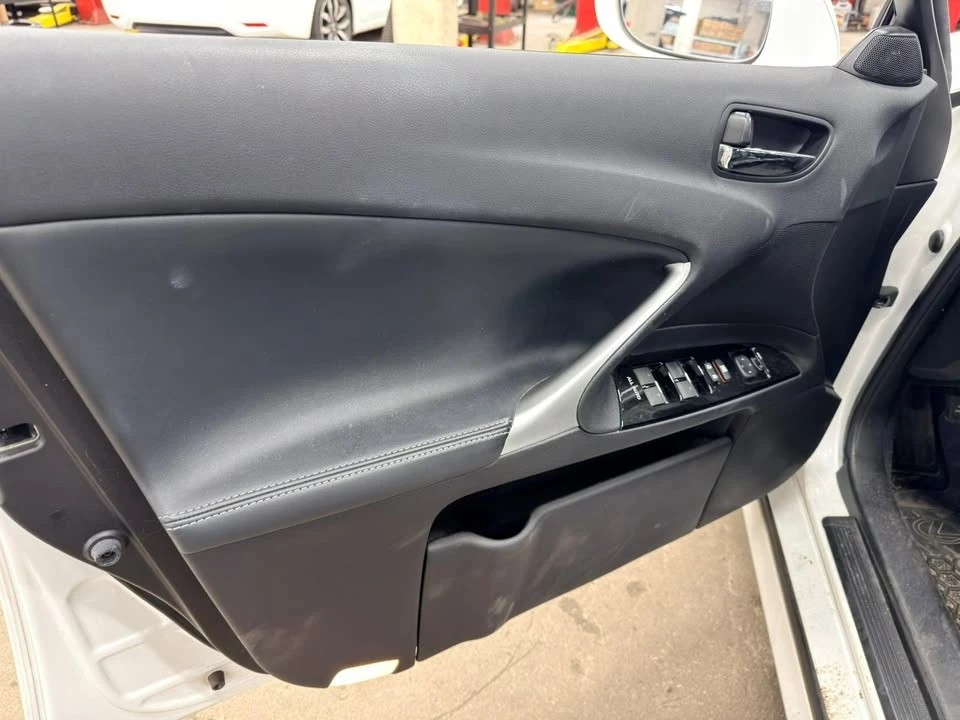 2013 Lexus IS 2nd Gen - Image 11 of 20