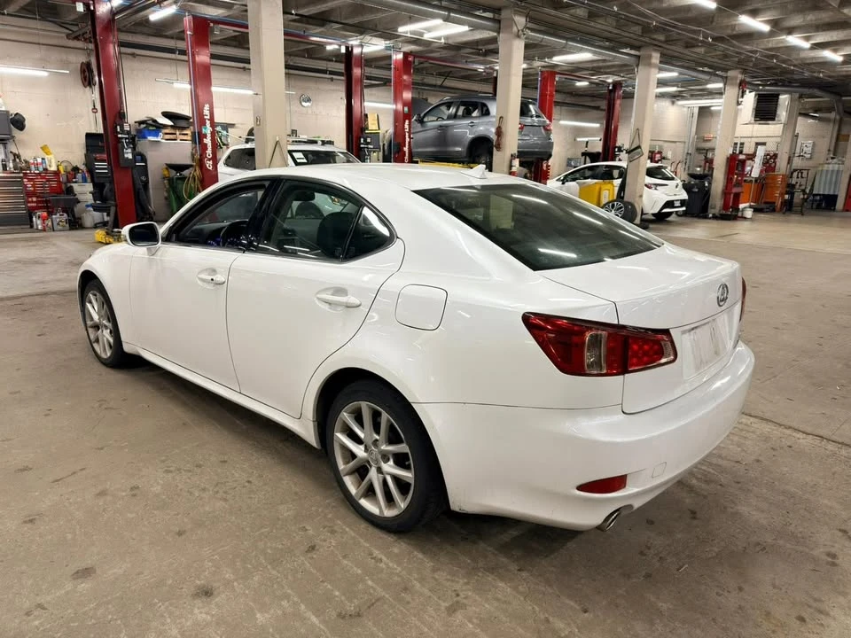 2013 Lexus IS 2nd Gen - Image 10 of 20