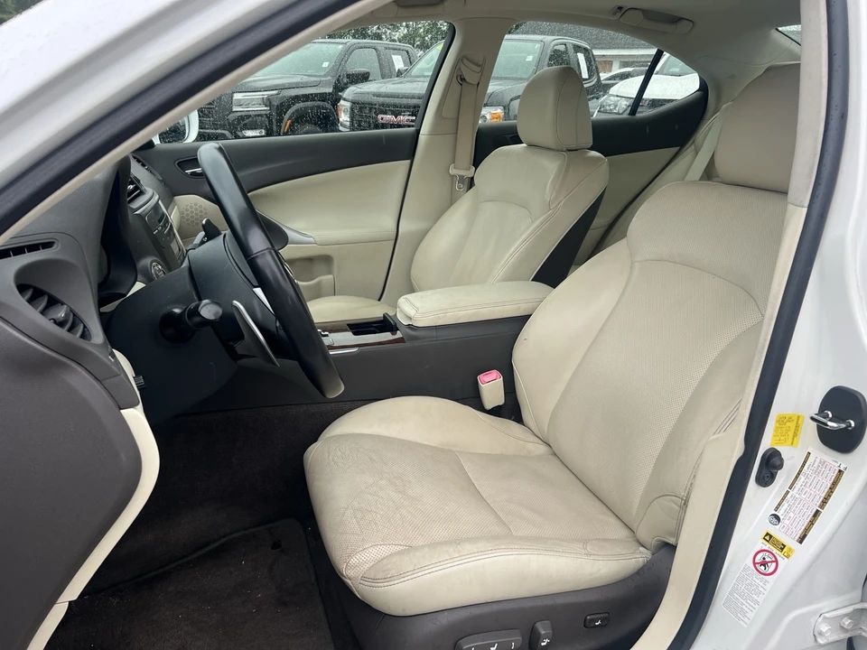 2013 Lexus IS 2nd Gen - Image 6 of 13