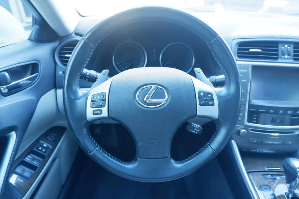 2013 Lexus IS 2nd Gen - Image 15 of 20