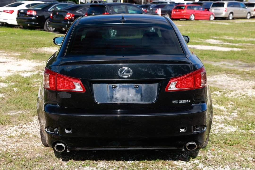 2013 Lexus IS 2nd Gen - Image 9 of 12